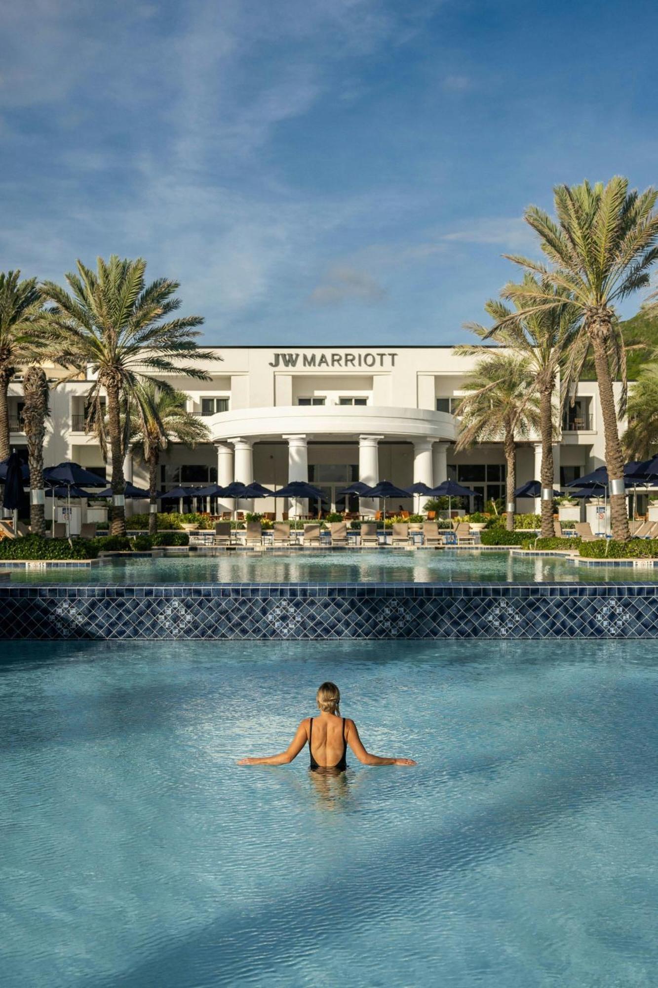 Jw Marriott St Maarten Beach Resort & Spa Dawn Beach Екстериор снимка
